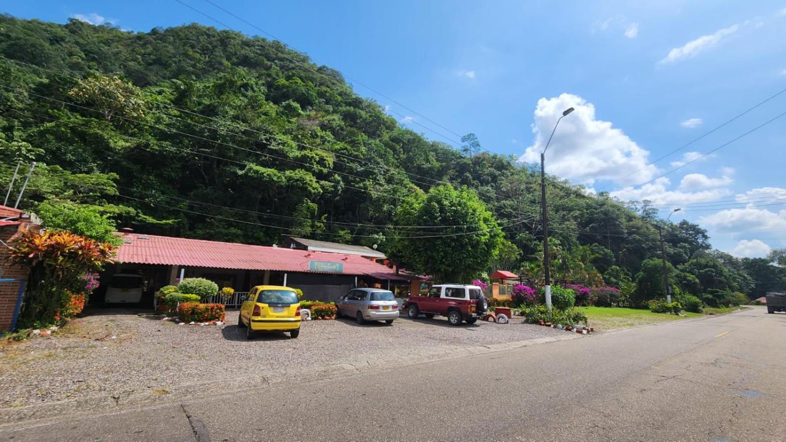 Balneario Chorillano Hotel Villavicencio Eksteriør billede